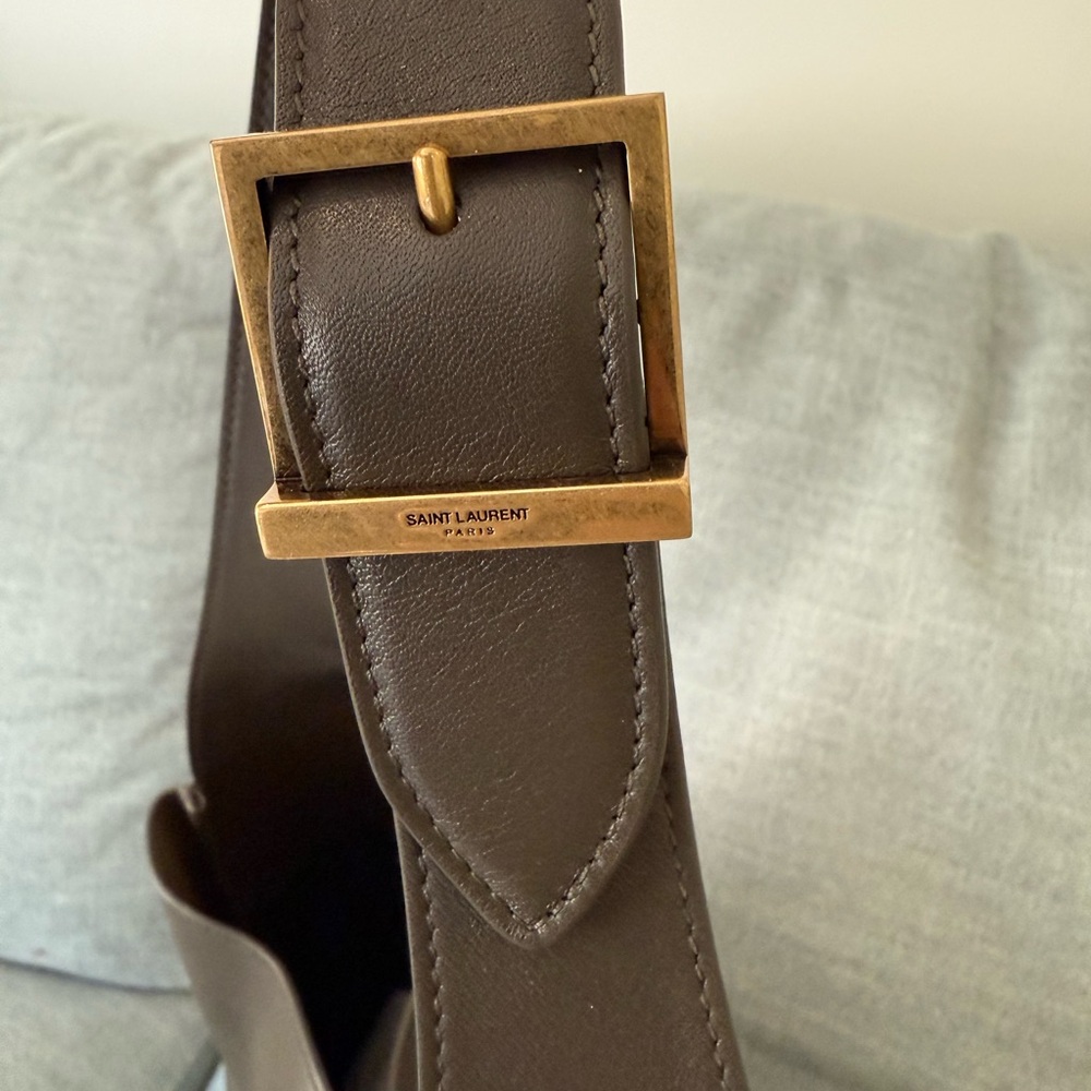 Saint Laurent Taupe Shoulder Bag with Gold Accent - Picture 3 of 11